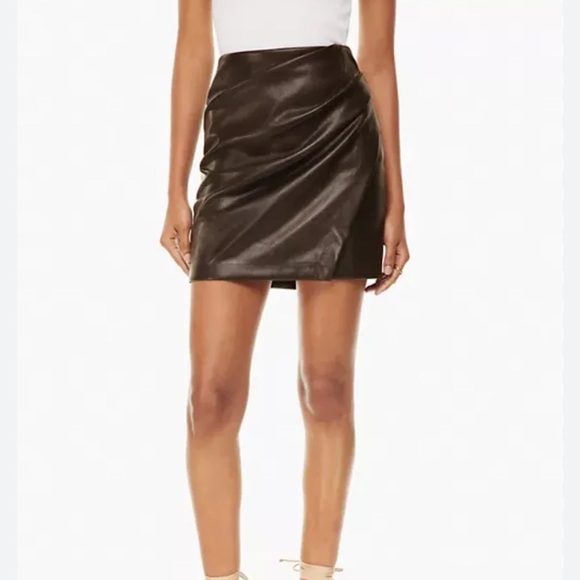 Aritzia Dresses & Skirts - Aritzia faux wrap mini skirt